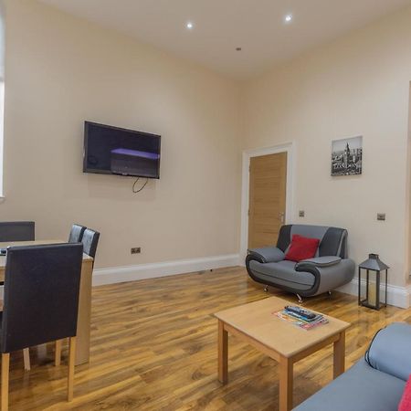 New 3-Bedroom Apartment Close To City Centre Édimbourg Extérieur photo