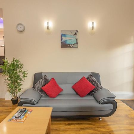 New 3-Bedroom Apartment Close To City Centre Édimbourg Extérieur photo