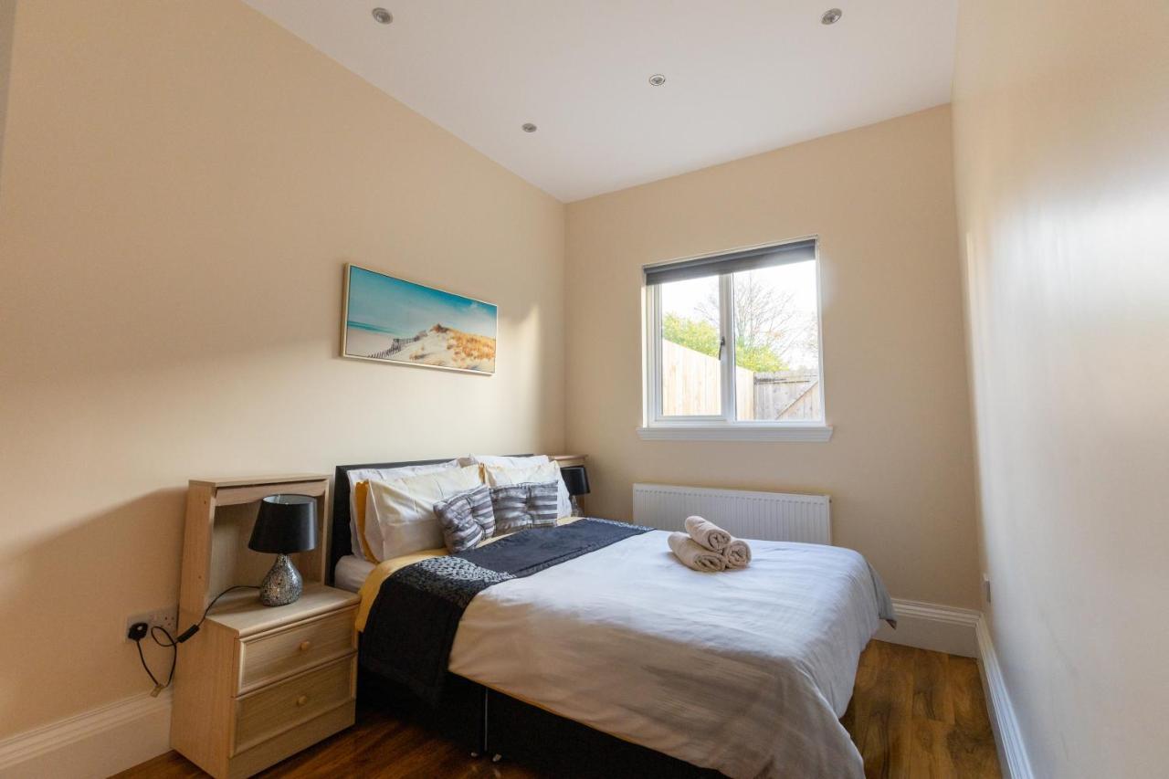 New 3-Bedroom Apartment Close To City Centre Édimbourg Extérieur photo