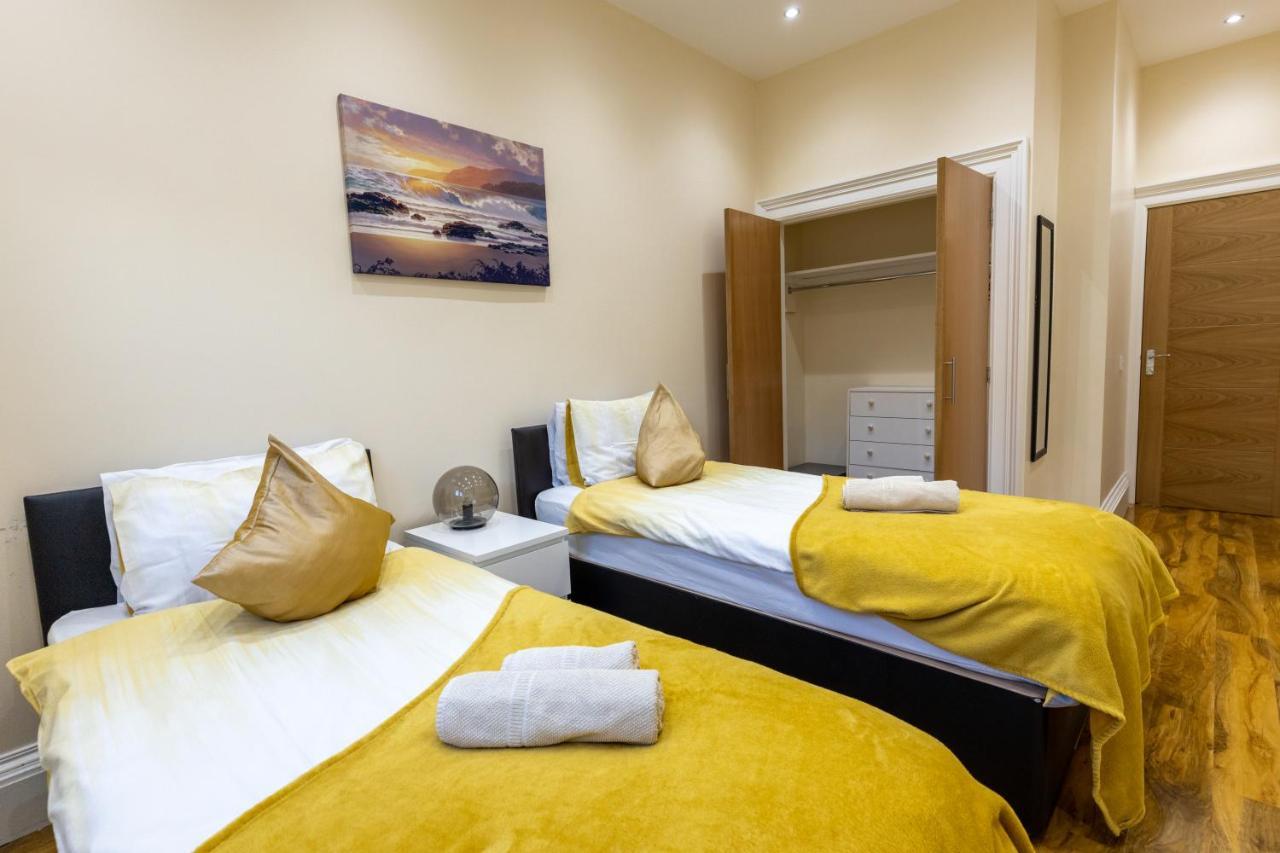 New 3-Bedroom Apartment Close To City Centre Édimbourg Extérieur photo