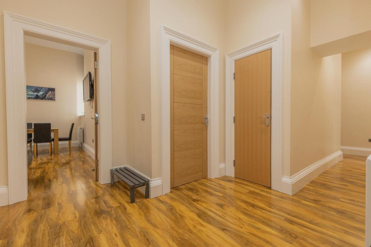 New 3-Bedroom Apartment Close To City Centre Édimbourg Extérieur photo